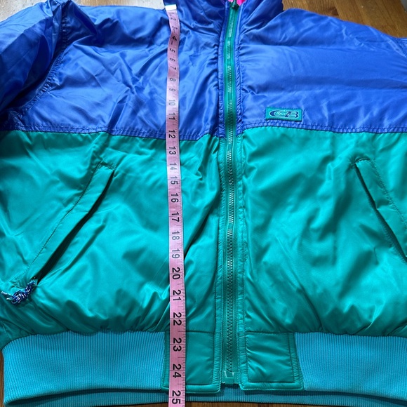 Bold Pink Puffer Jacket with Blue and Green Details - Picture 12 of 14